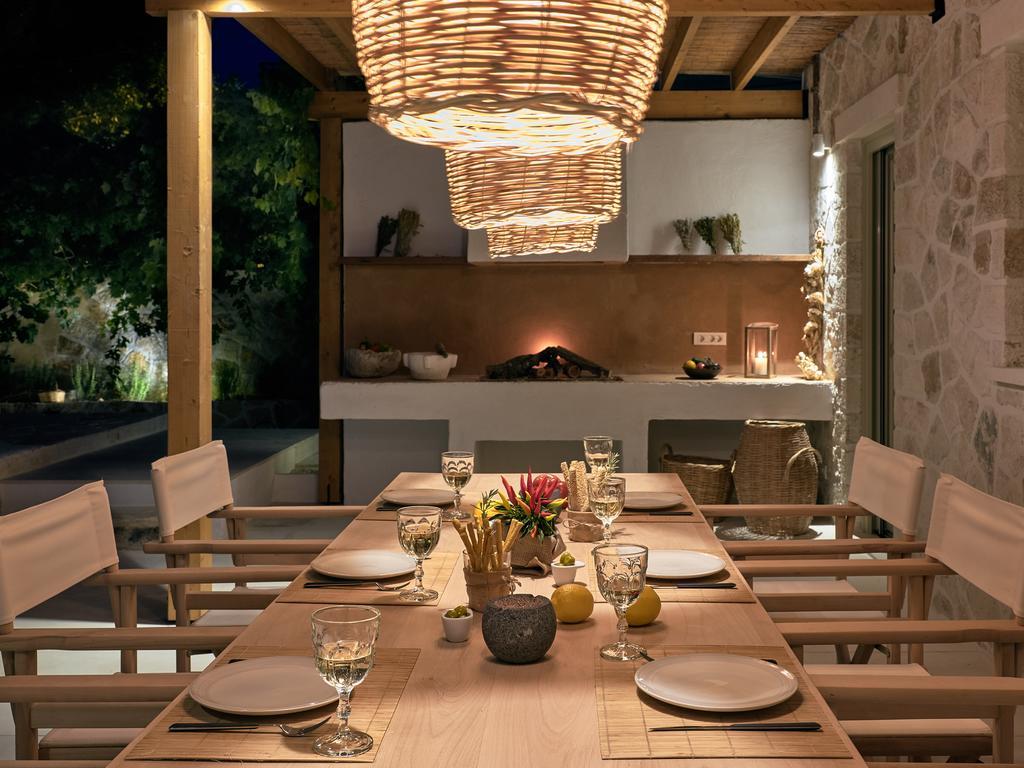Niova Villa - Seafront, Private Pool And Ionian Sea Views, By Zantewize 알리케스 외부 사진