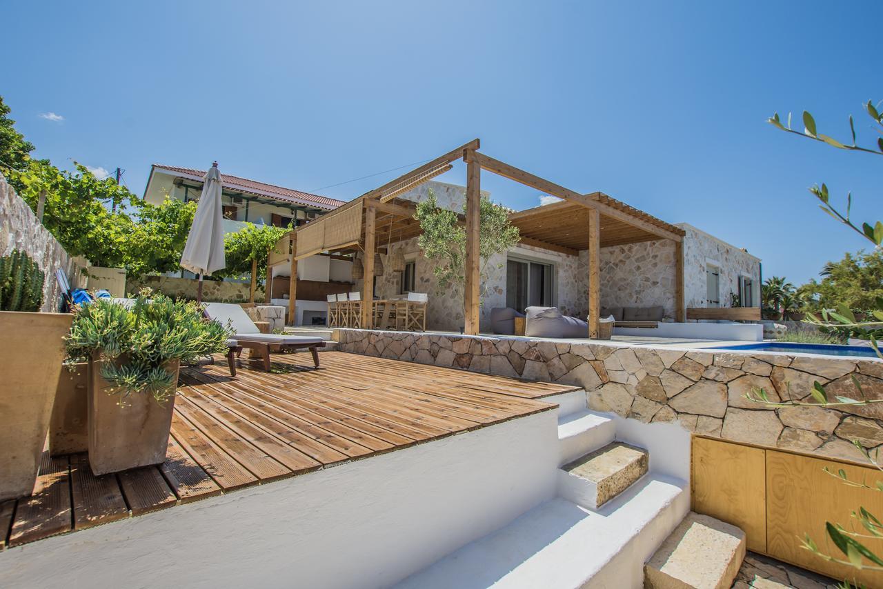 Niova Villa - Seafront, Private Pool And Ionian Sea Views, By Zantewize 알리케스 외부 사진